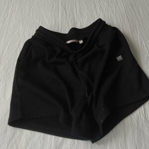 Black fleece sweatshorts from La Vie en Rose size XS